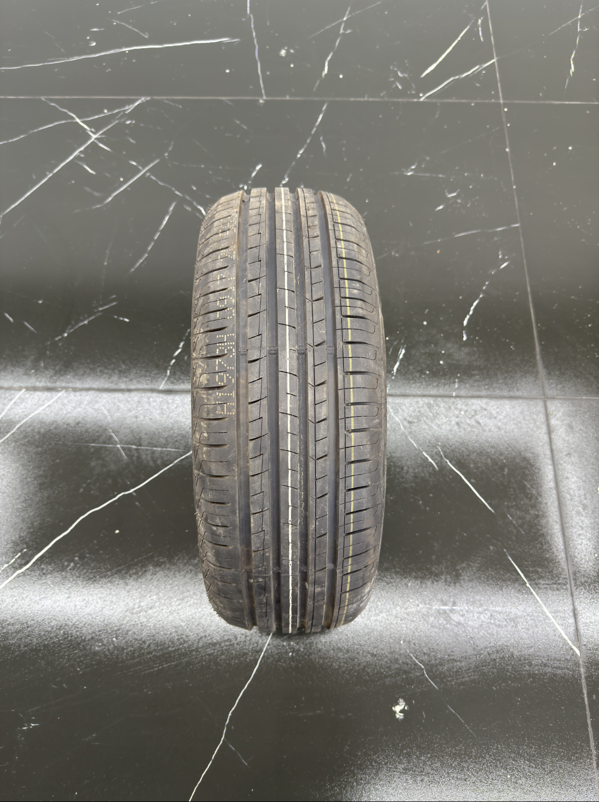 لاستیک ویندفورس ۲۰۵/۶۰/۱۴۰