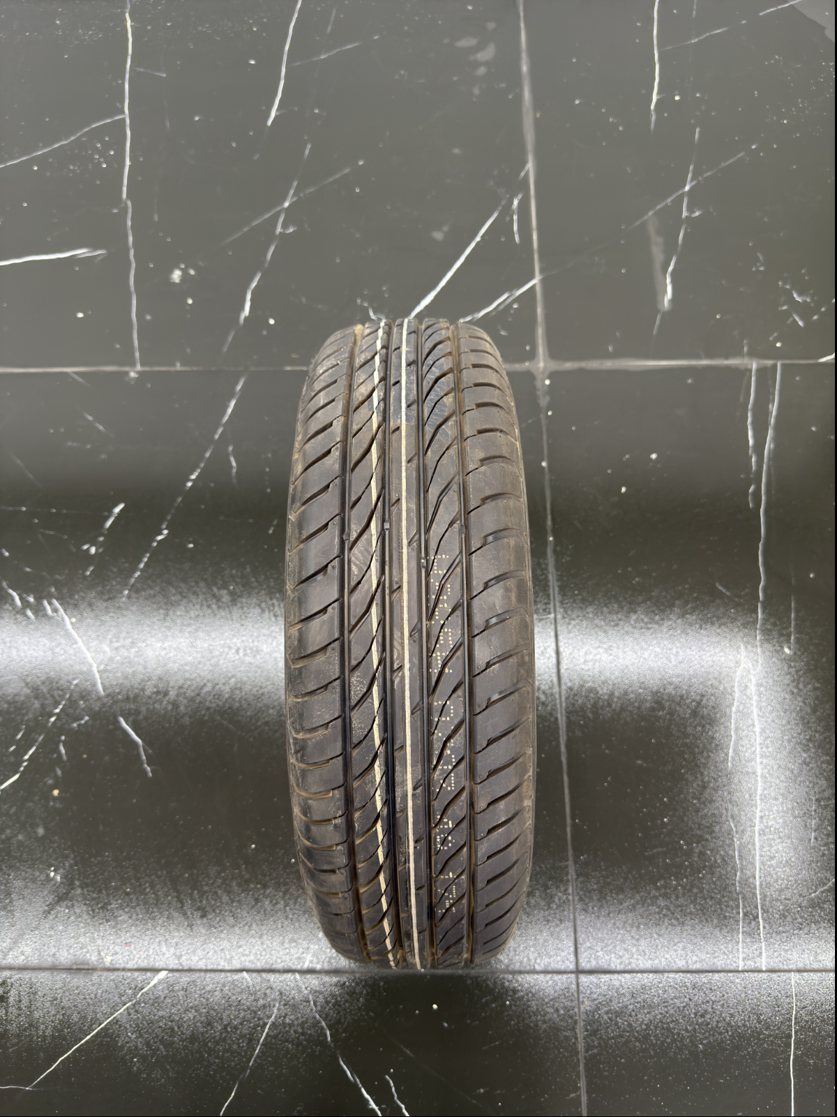 لاستیک رویال بلک ۱۷۵/۷۰/۱۳